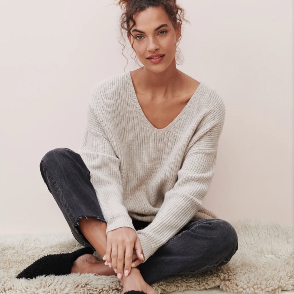 Brand new Jenni Kayne ‘cabin sweater’ in oatmeal color.